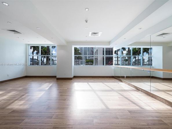 3301 NE 1st Ave M0502, Miami FL 33137