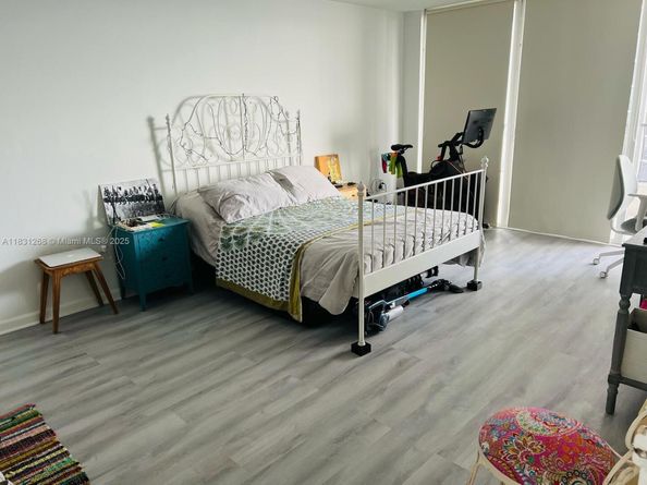 555 NE 15th St 10G, Miami FL 33132