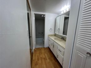 1300 Saint Charles Pl 613, Pembroke Pines FL 33026