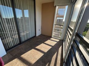 1300 Saint Charles Pl 613, Pembroke Pines FL 33026