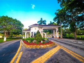 1300 Saint Charles Pl 613, Pembroke Pines FL 33026