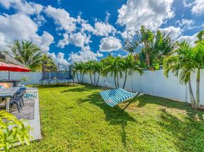 9212 NW 81st Pl, Tamarac FL 33321