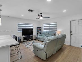 9212 NW 81st Pl, Tamarac FL 33321
