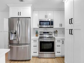 9212 NW 81st Pl, Tamarac FL 33321