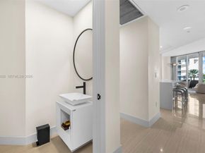 100 S Pointe Dr 509, Miami Beach FL 33139