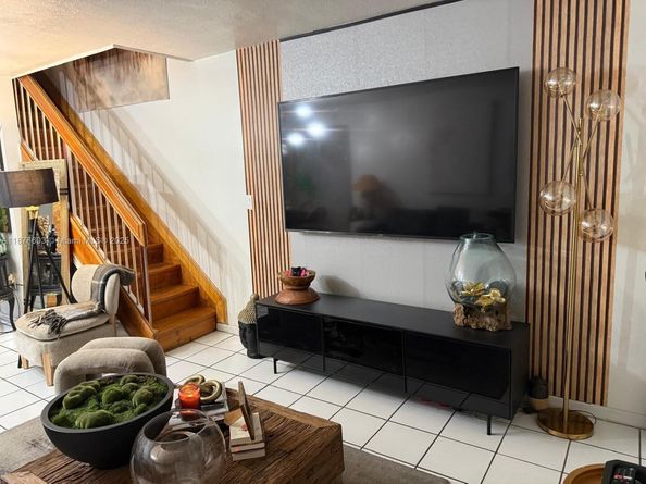 1279 W 51st Pl B13, Hialeah FL 33012