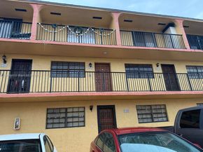 1279 W 51st Pl B13, Hialeah FL 33012