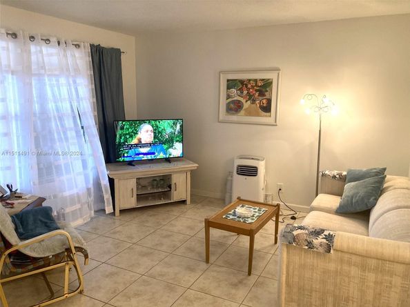 2901 NW 47th Ter 344B, Lauderdale Lakes FL 33313