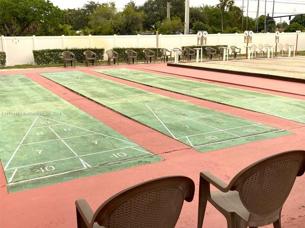 2901 NW 47th Ter 344B, Lauderdale Lakes FL 33313