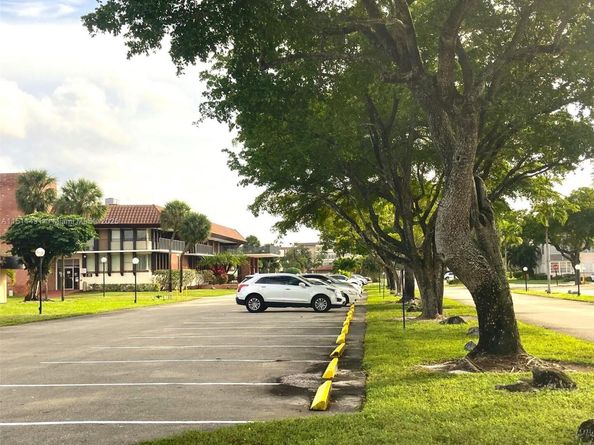 2901 NW 47th Ter 344B, Lauderdale Lakes FL 33313