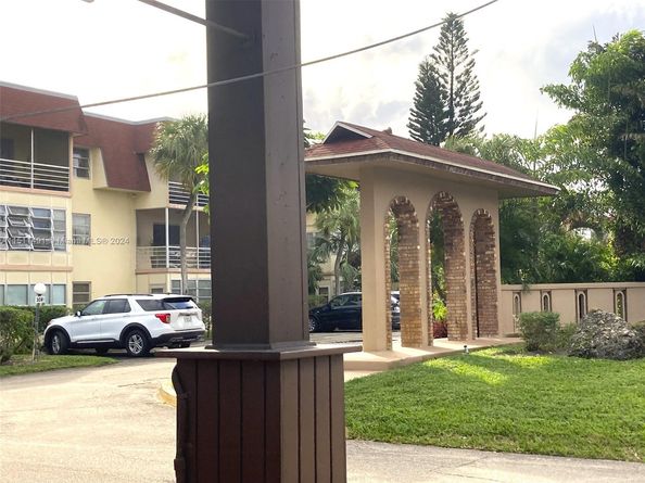 2901 NW 47th Ter 344B, Lauderdale Lakes FL 33313