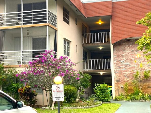 2901 NW 47th Ter 344B, Lauderdale Lakes FL 33313