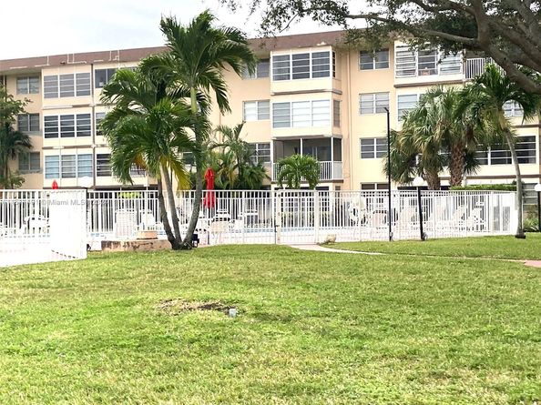 2901 NW 47th Ter 344B, Lauderdale Lakes FL 33313