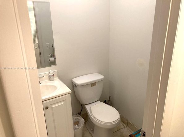 2901 NW 47th Ter 344B, Lauderdale Lakes FL 33313