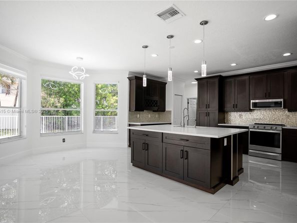 17937 SW 36th St, Miramar FL 33029