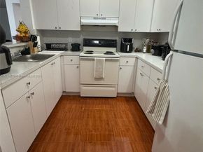18890 NW 57th Ave 101, Hialeah FL 33015