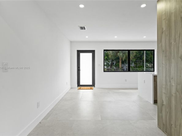 1042 NW 13th St, Fort Lauderdale FL 33311