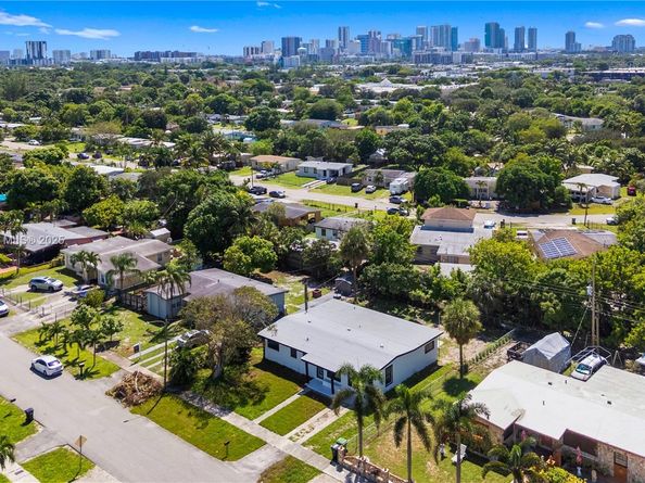 1042 NW 13th St, Fort Lauderdale FL 33311