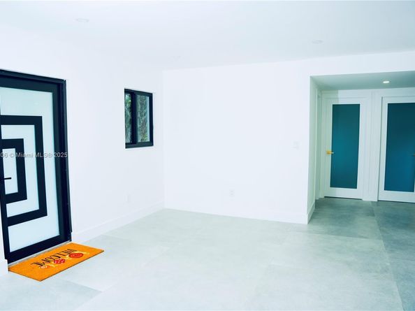 1042 NW 13th St, Fort Lauderdale FL 33311