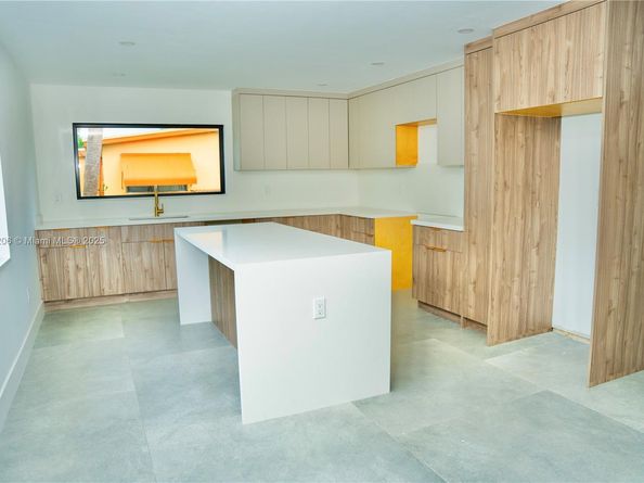 1042 NW 13th St, Fort Lauderdale FL 33311