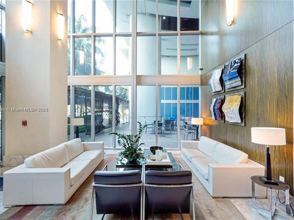 185 SW 7th St 3100, Miami FL 33130