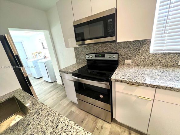 140 NW 124th St, North Miami FL 33168