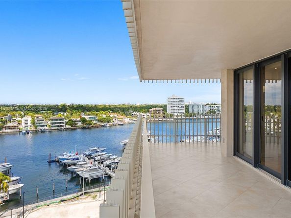 1 Grove Isle Dr A910, Miami FL 33133