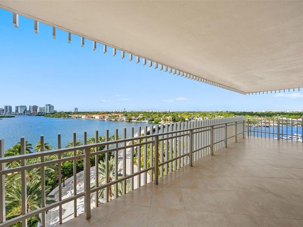 1 Grove Isle Dr A910, Miami FL 33133