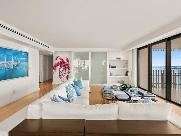 1 Grove Isle Dr A910, Miami FL 33133