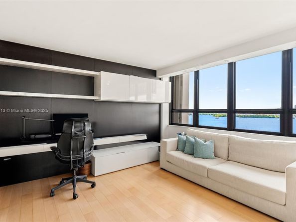 1 Grove Isle Dr A910, Miami FL 33133