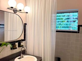 1127 Meridian Ave 81127, Miami Beach FL 33139