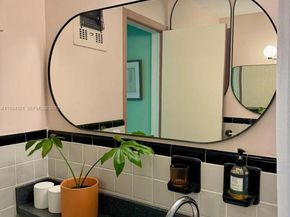 1127 Meridian Ave 81127, Miami Beach FL 33139