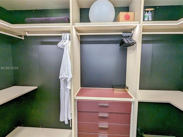 18555 Collins Ave. 3005, Sunny Isles Beach FL 33160