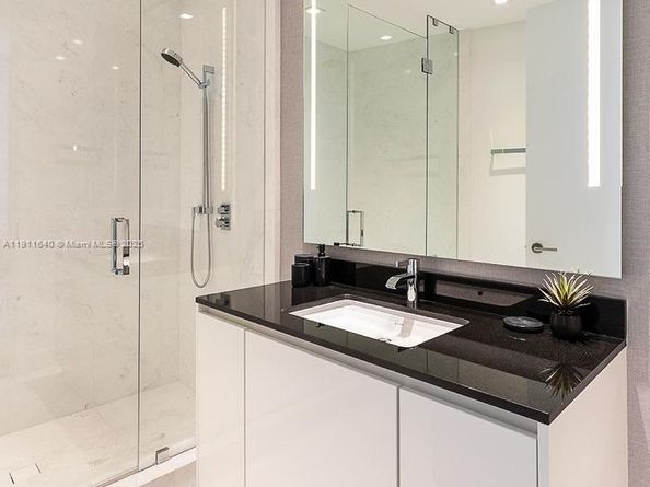 18555 Collins Ave. 3005, Sunny Isles Beach FL 33160