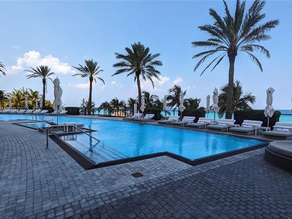 18555 Collins Ave. 3005, Sunny Isles Beach FL 33160