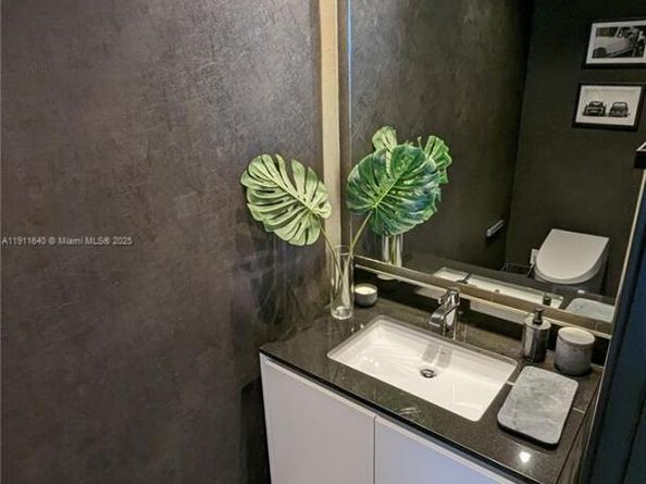 18555 Collins Ave. 3005, Sunny Isles Beach FL 33160