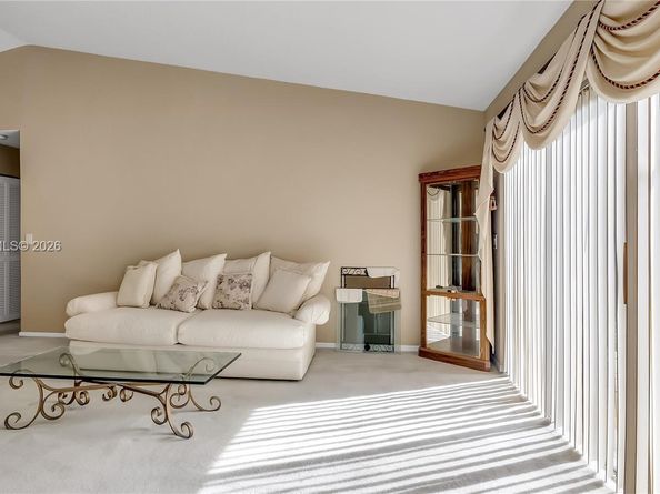 15486 SW 147th St, Miami FL 33196