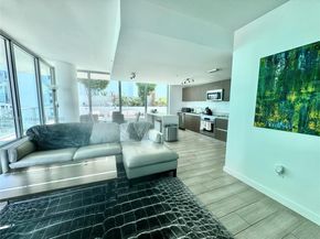 1600 SW 1 Av 910, Miami FL 33129