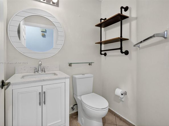 1351 NW 139th Ave, Pembroke Pines FL 33028