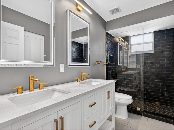 1351 NW 139th Ave, Pembroke Pines FL 33028