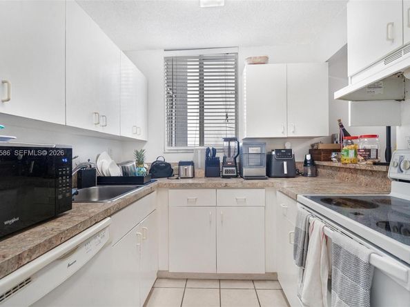 126 SW 17th Rd 507, Miami FL 33129