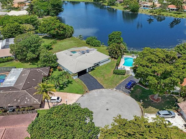 11957 NW 26th Pl, Coral Springs FL 33065