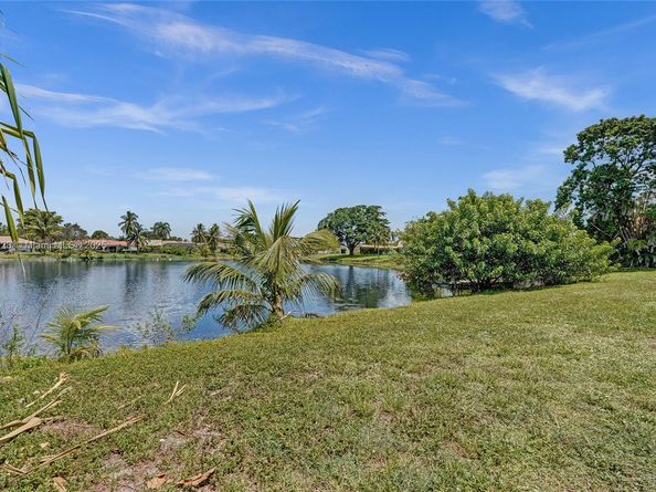 11957 NW 26th Pl, Coral Springs FL 33065