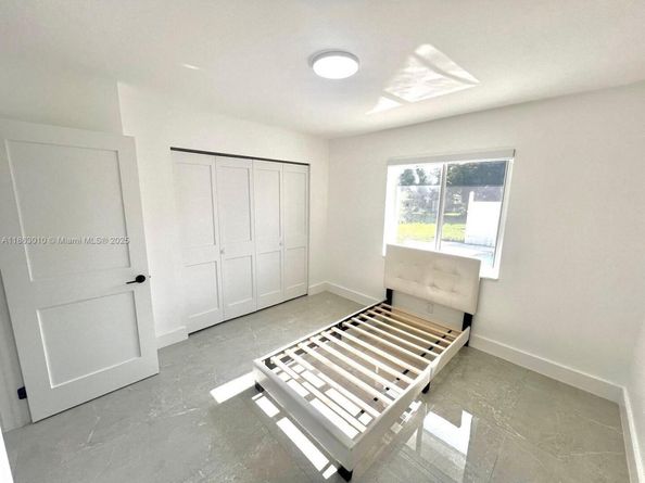 1590 SW 139th Ave, Davie FL 33325