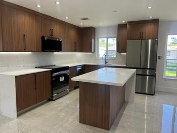 1590 SW 139th Ave