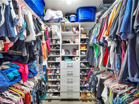 9940 SW 72nd St, Miami FL 33173