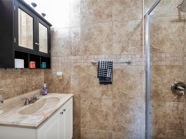 9940 SW 72nd St, Miami FL 33173