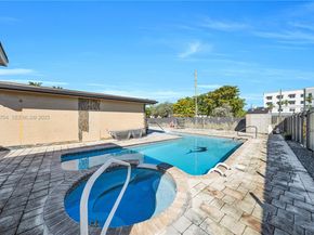 9940 SW 72nd St, Miami FL 33173