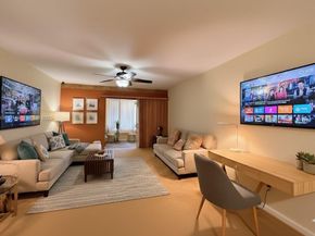 18 Golfs Edge D, West Palm Beach FL 33417