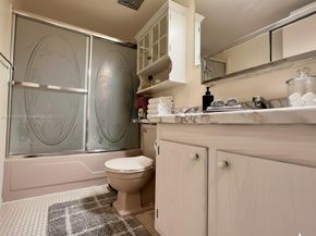 18 Golfs Edge D, West Palm Beach FL 33417